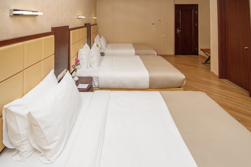 KMM Hotel Tbilisi 31/65