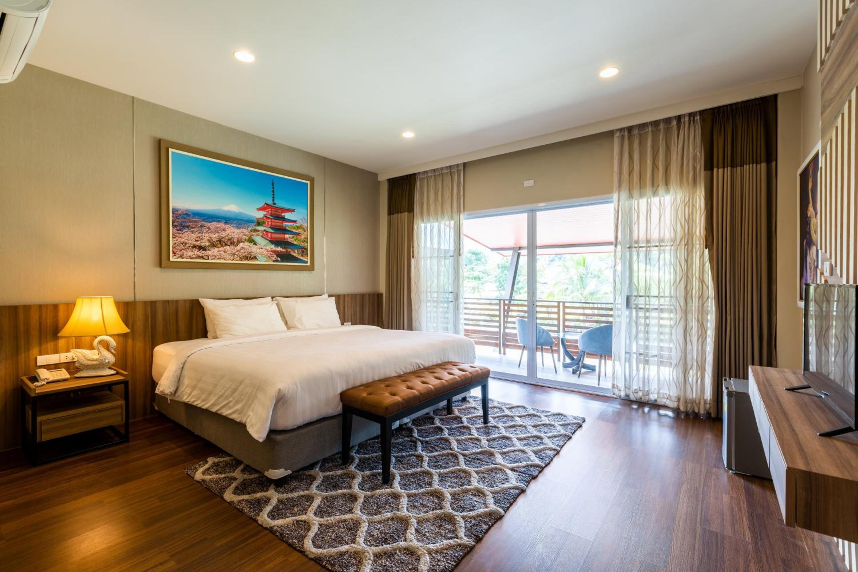 Swankiri Executive Farm Resort 8/53