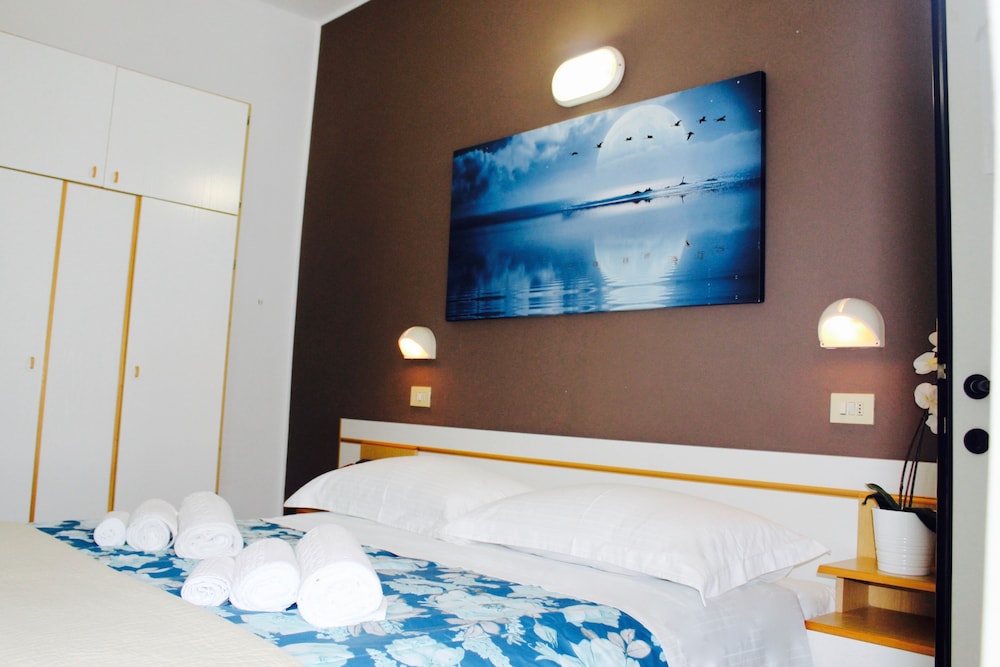 Adria Mare 15/50