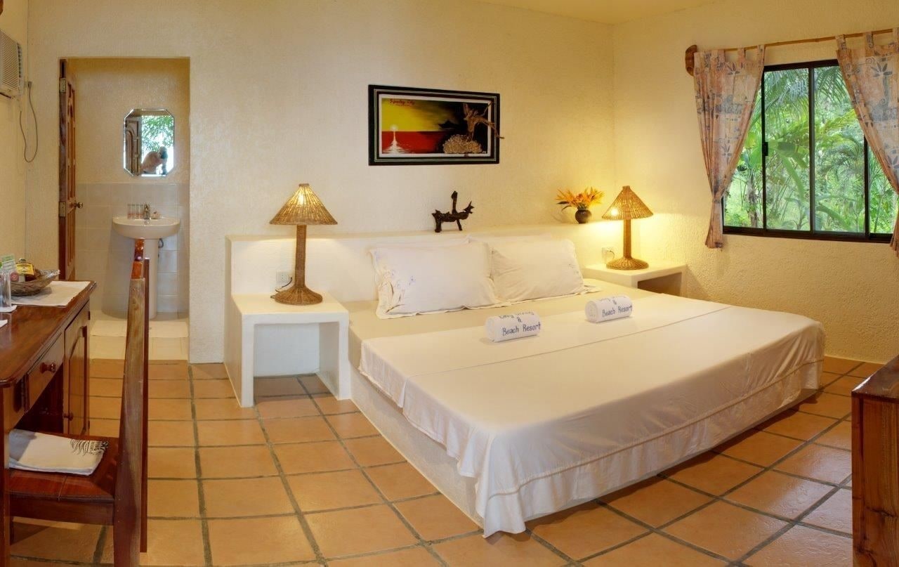 Deluxe, Bungalow, Twin Beds, Easy Diving And Beach Resort 3/3