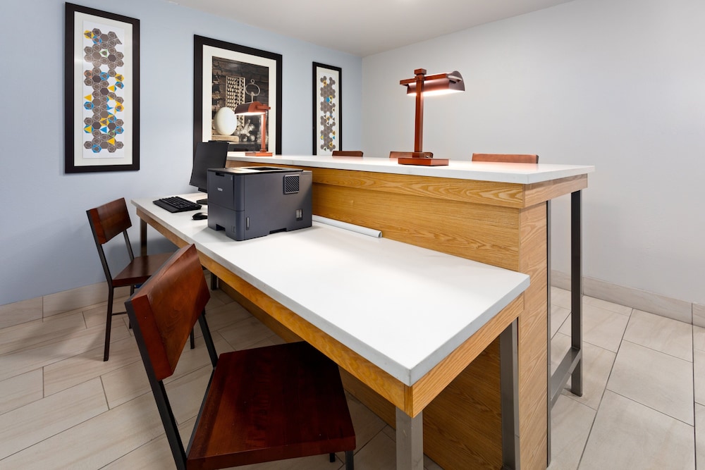 Holiday Inn Express New Albany - Louisville NW 9/50