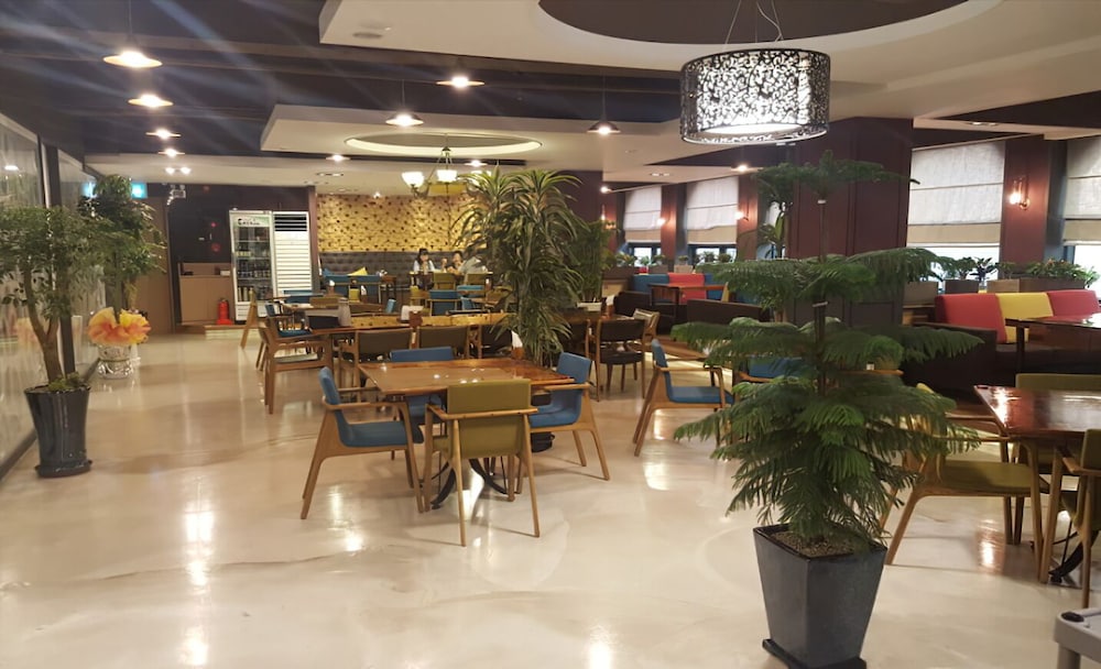 Noblesse Hotel 31/50