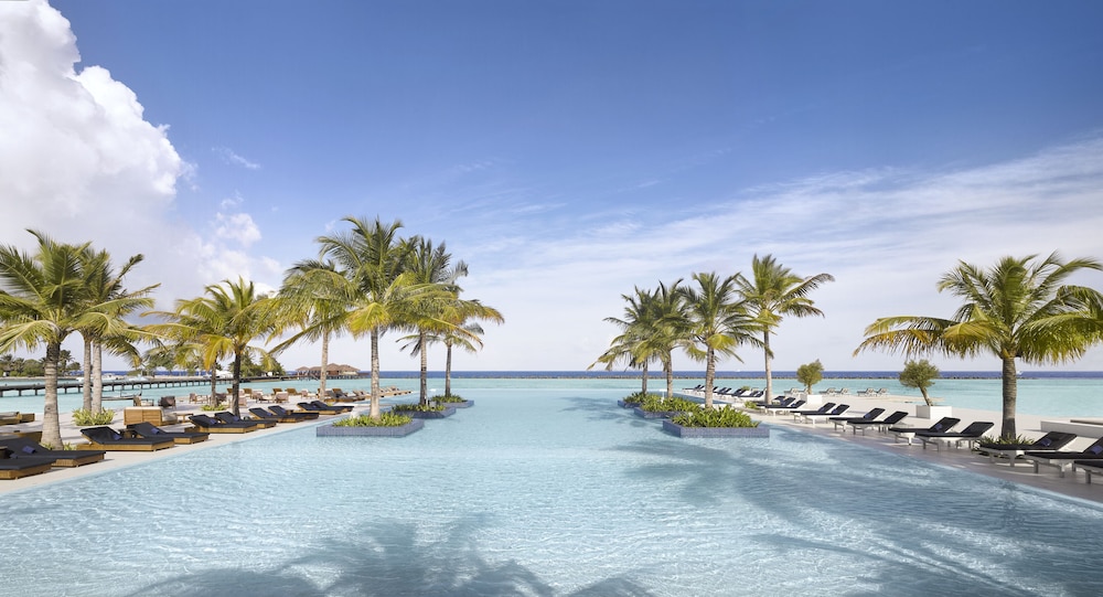 Villa Nautica Paradise Island 110/114