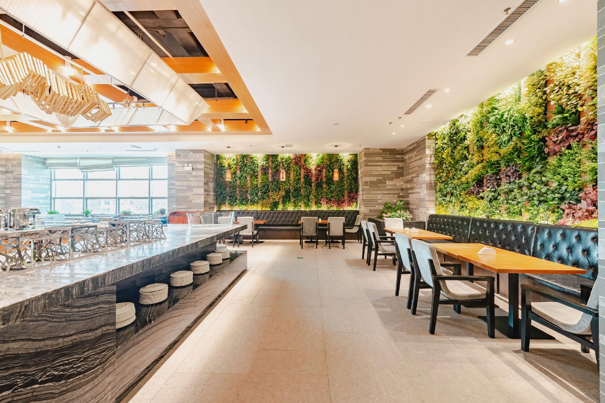 Fuhong International Hotel 38/48