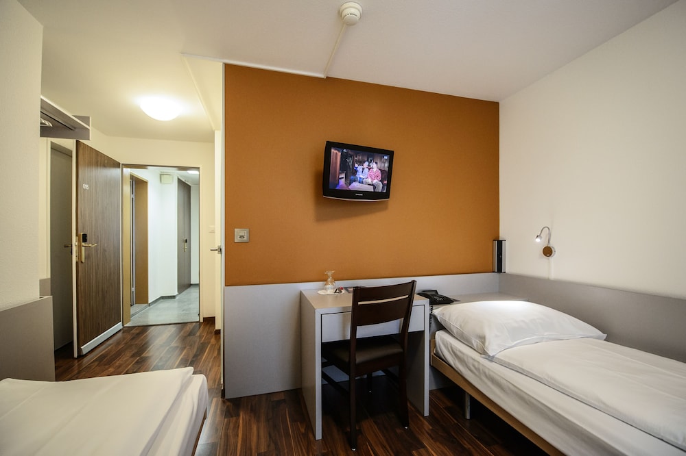 Alexander Guesthouse 11/54