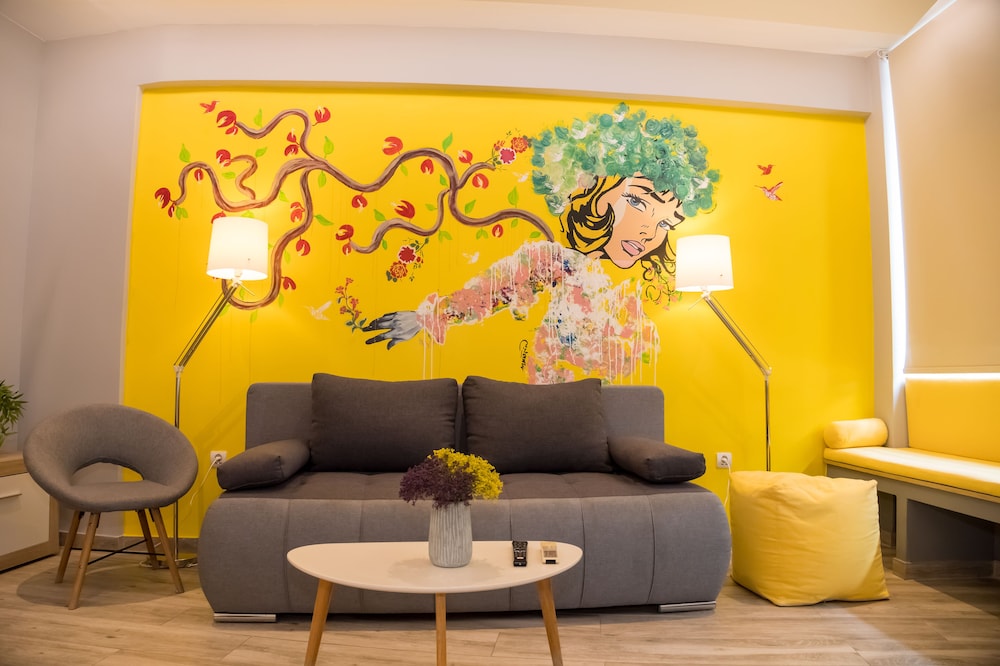 Connect Studios & Apartments 24/47