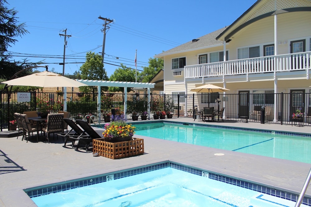 Geyserville Inn 12/70