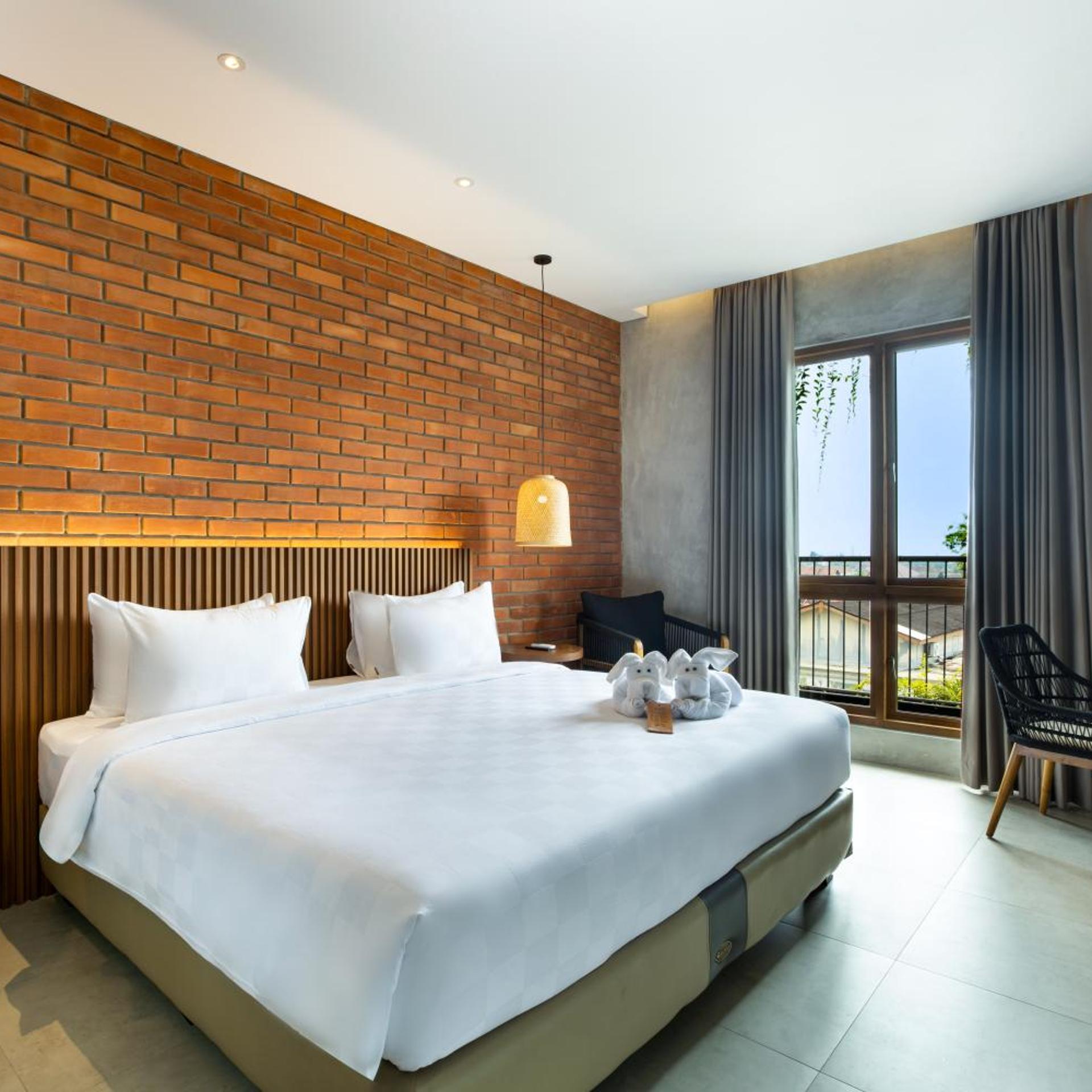 Deluxe, King Bed
