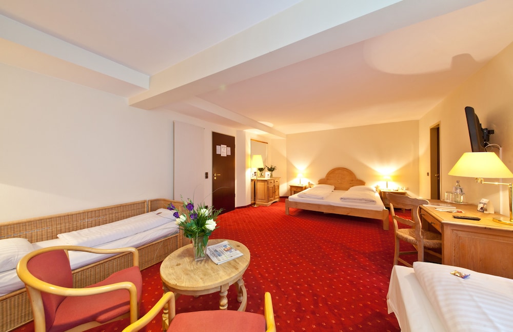Hotel Madison 75/100