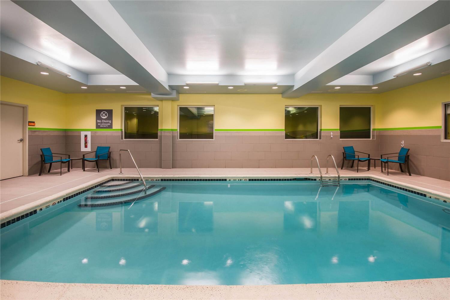 La Quinta Inn Suites By Wyndham Buffalo Amherst 35/50