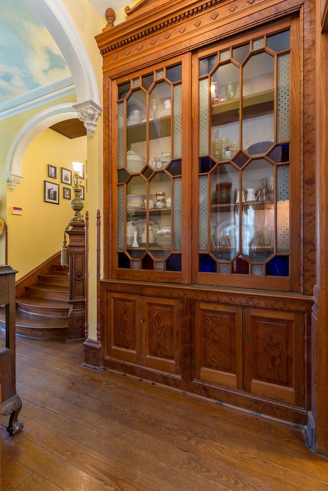 Coppersmith Inn Bed and Breakfast 34/50