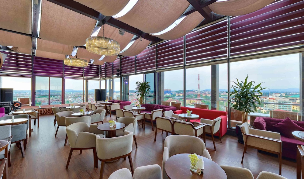 Le Indochina Hotel & Spa 61/66