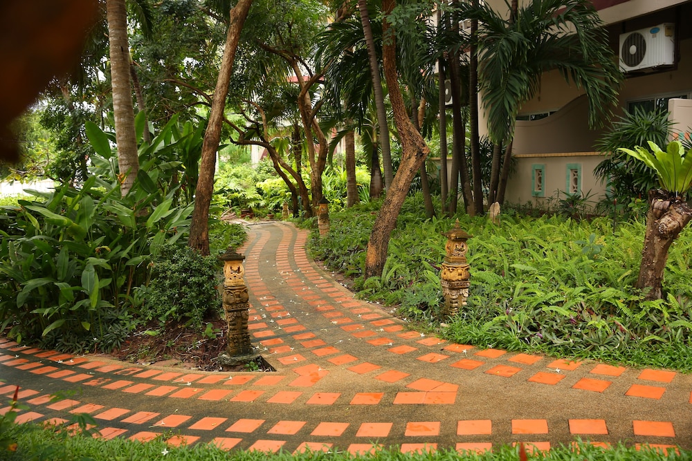 Diana Garden Resort 40/48