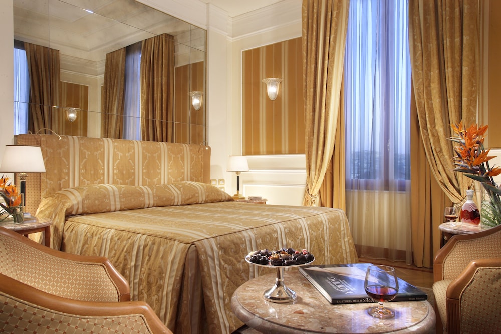 Royal Hotel Sanremo 36/83