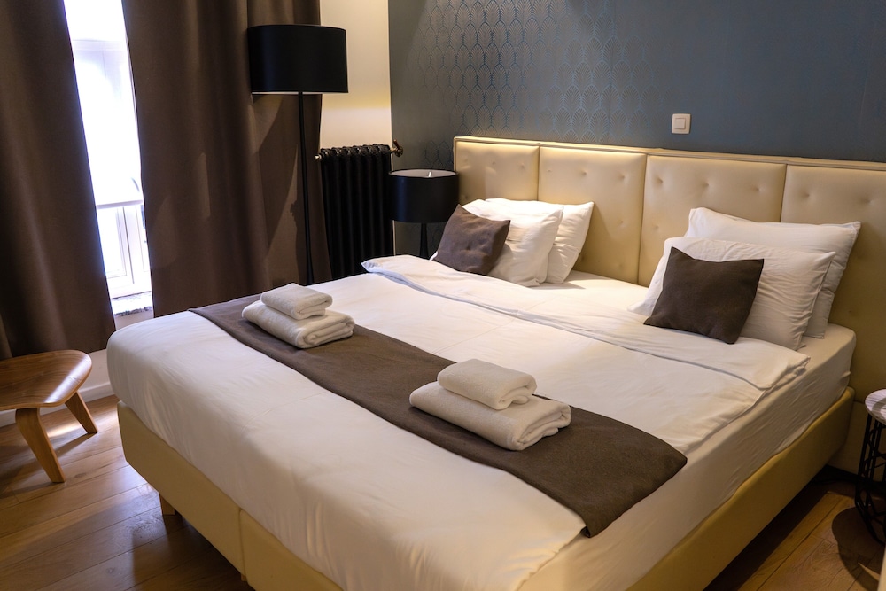 SUPERIOR, TWIN BEDS