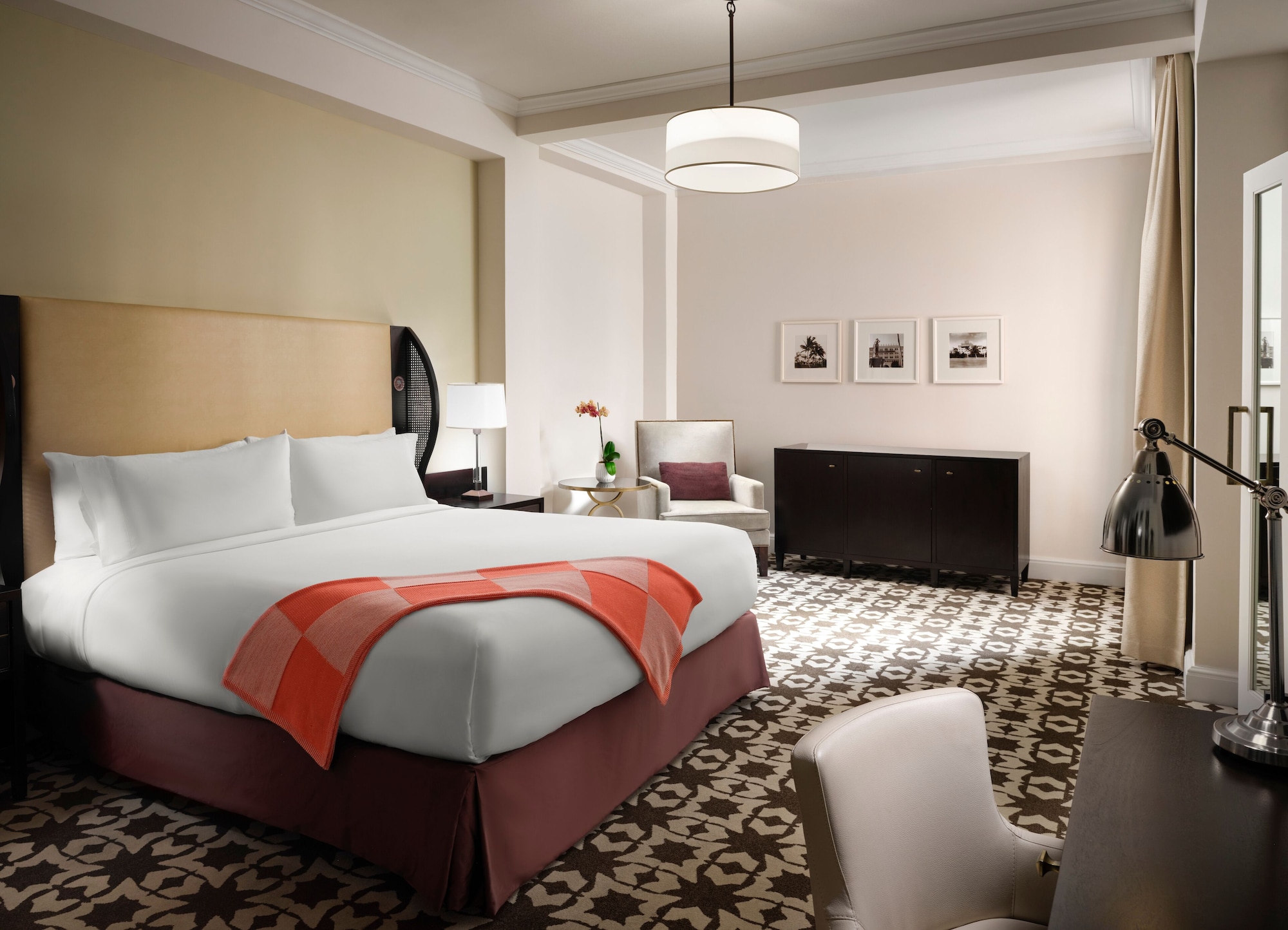 1 Bedroom, Suite, 2 Double Beds, Estate View