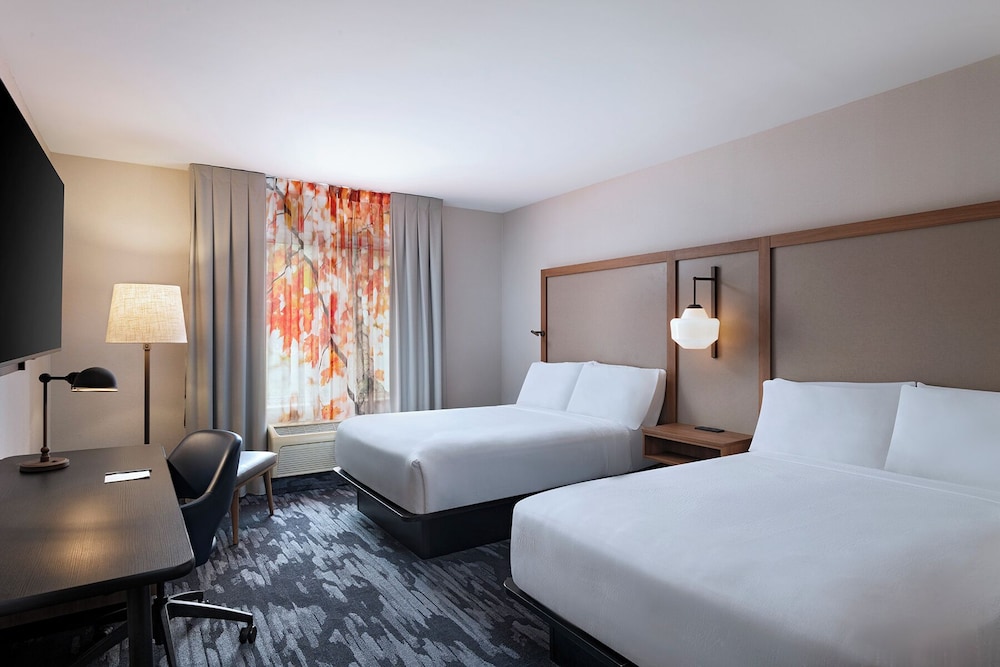 Fairfield Inn Medford Long Island 18/50