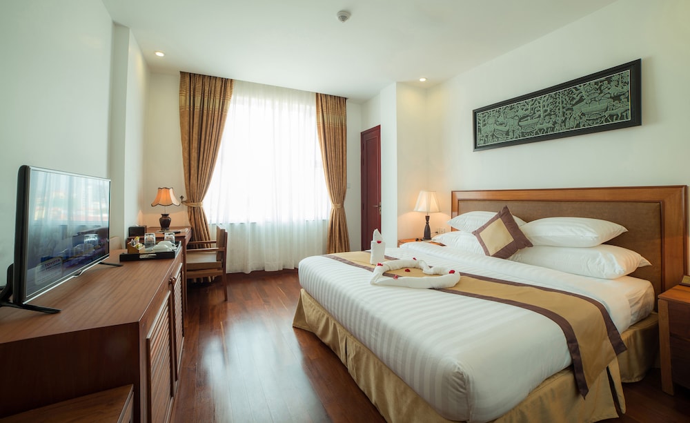 Phnom Penh Katari Hotel 12/73