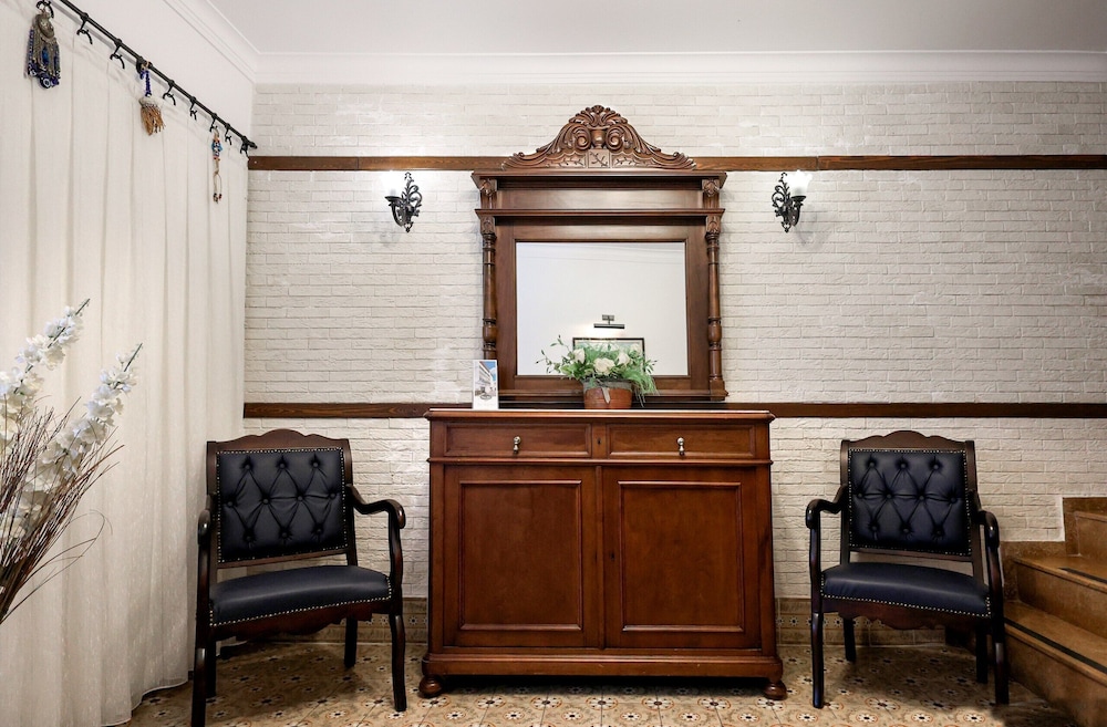 Rodina Suites 7/50