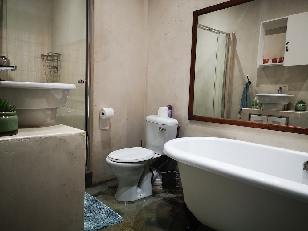 Dublin Guest Lodge 43/50