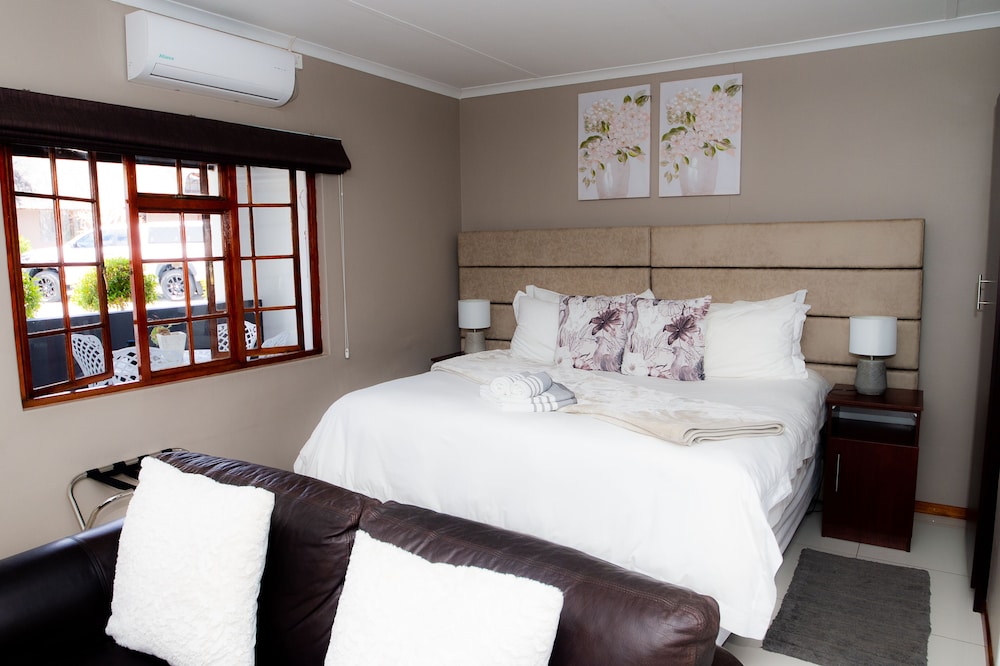 Kleinplasie Guest House 13/29