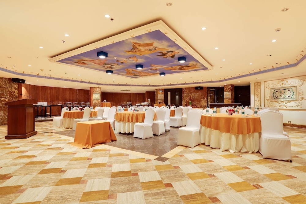 The Royal Plaza New Delhi 10/50