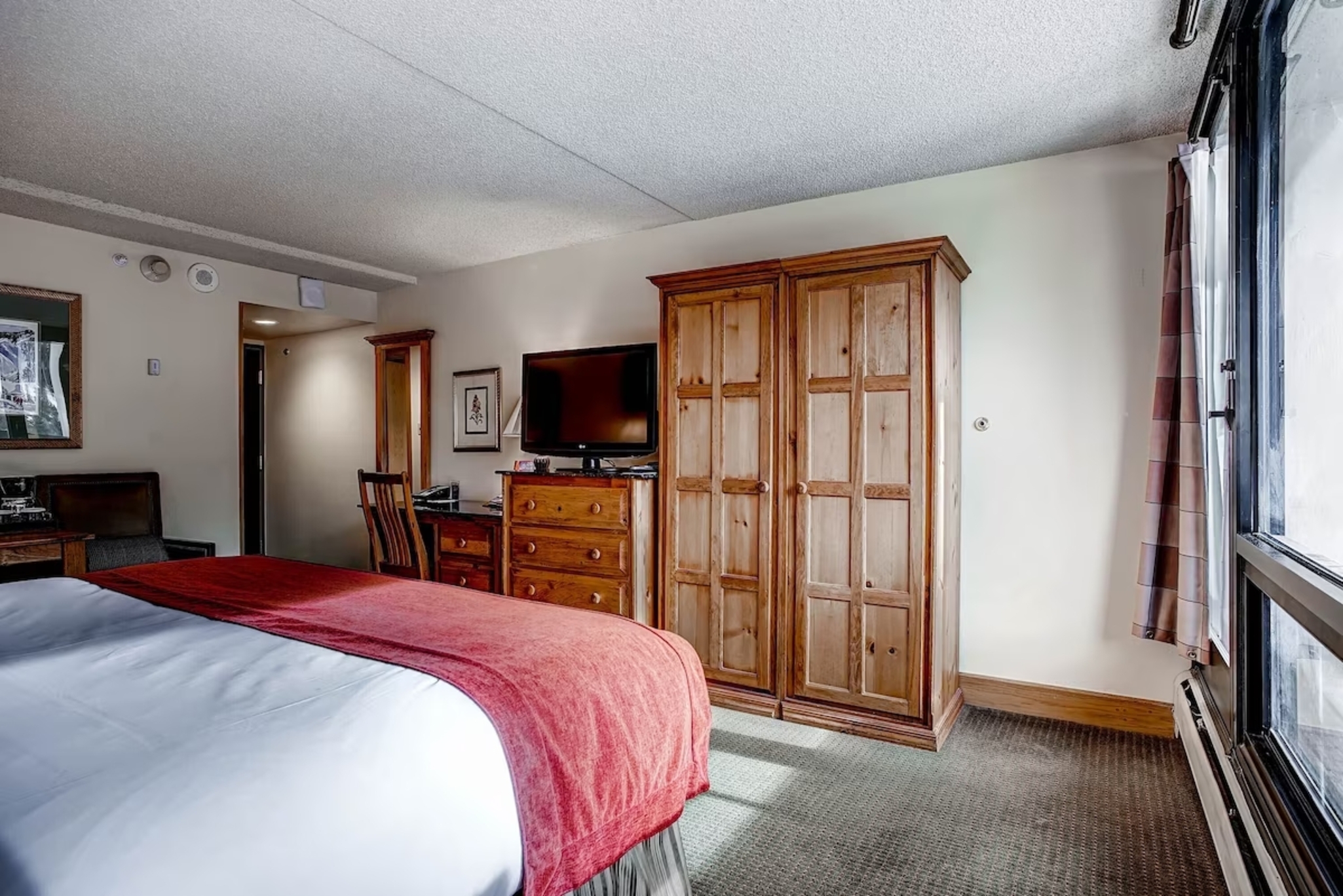 Spa, Lodge, King Bed