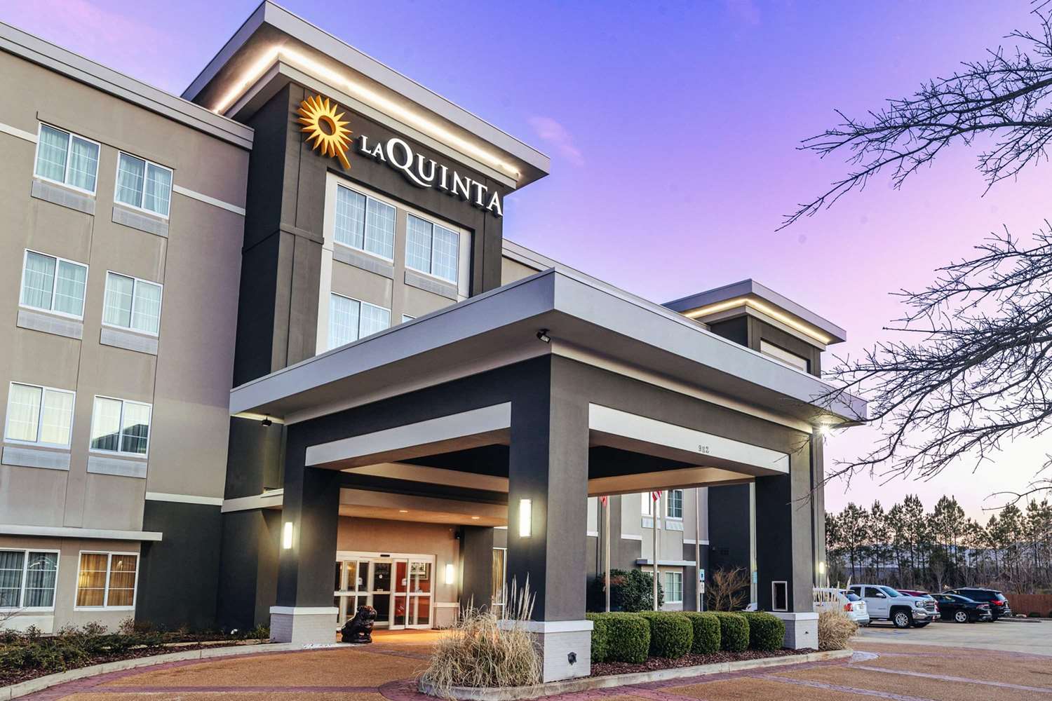 La Quinta Inn & Suites by Wyndham Starkville at MSU 2/53