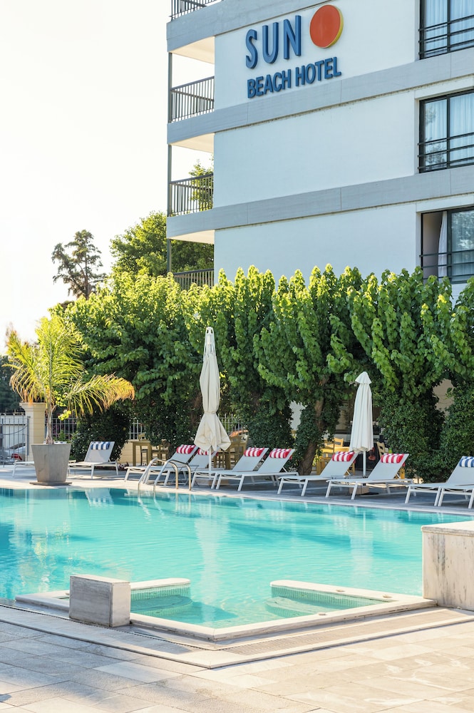Sun Beach Hotel 50/53