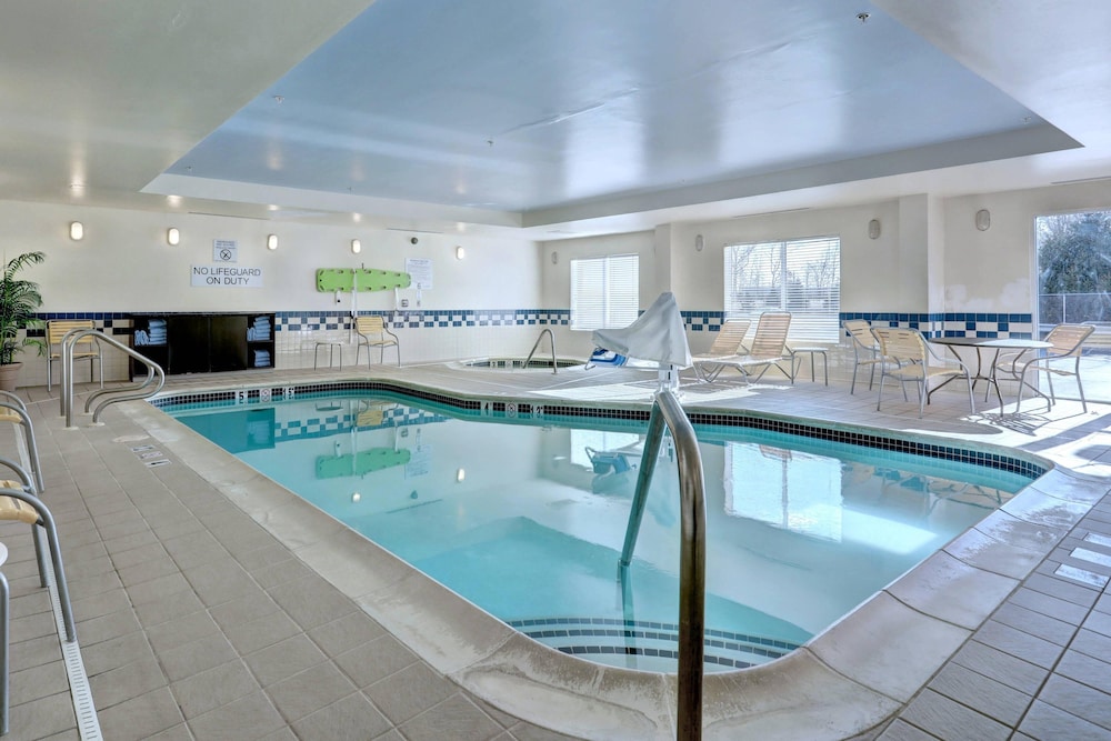 Fairfield Inn Suites By Marriott Edison South Plainfield 23/49