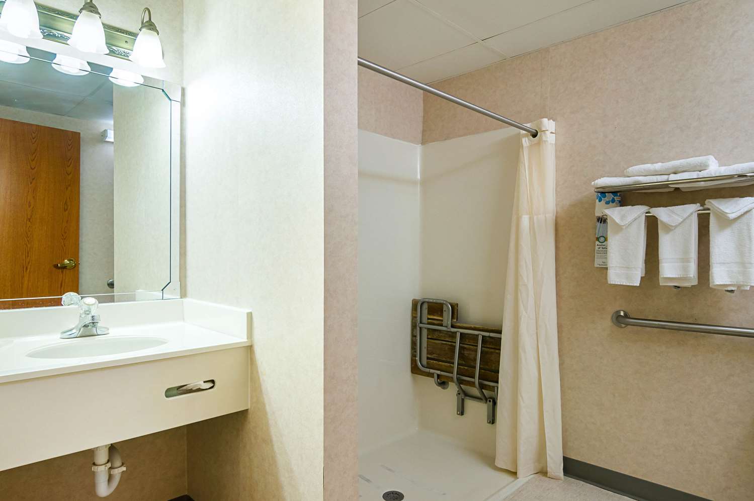 Quality Inn Rosebud Casino 12/12