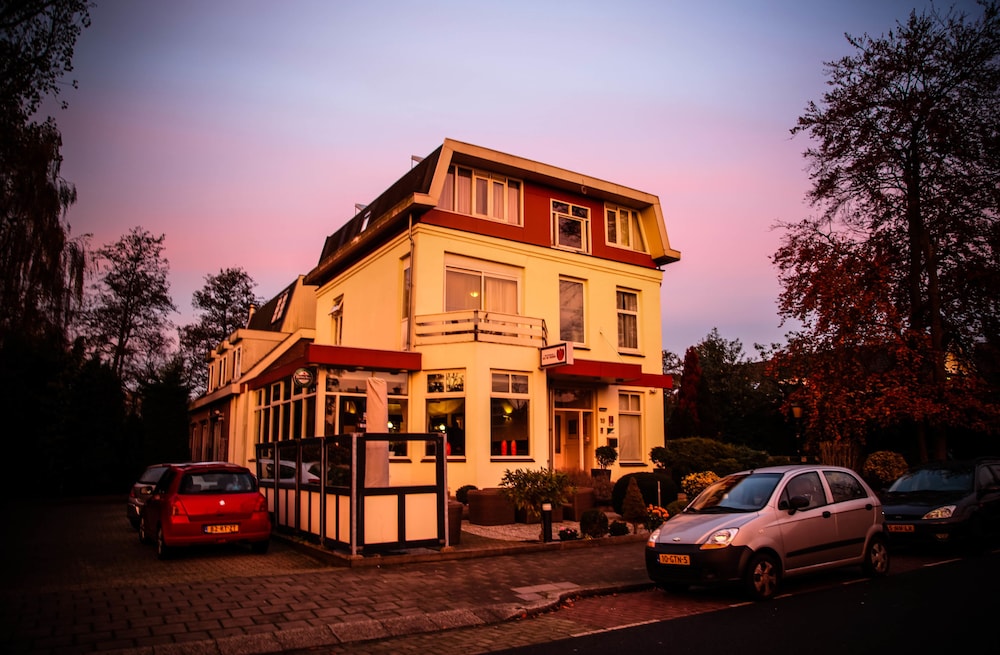 Alp de Veenen Hotel 4/50