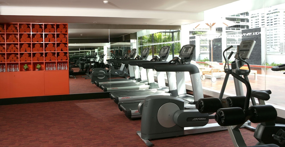 RADISSON SUITES BANGKOK SUKHUMVIT 37/73