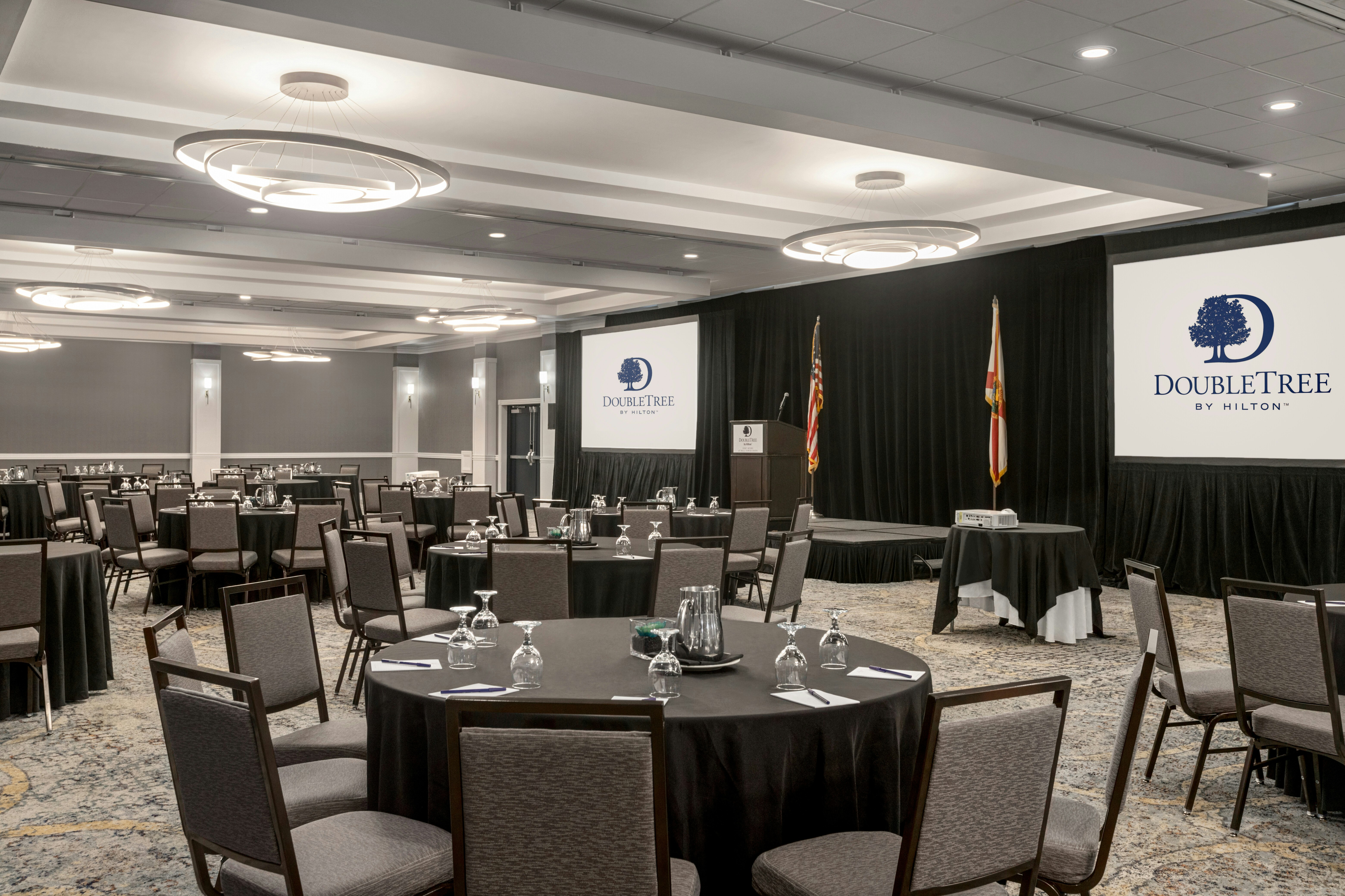 DoubleTree by Hilton Fort Myers at Bell Tower Shops 46/53