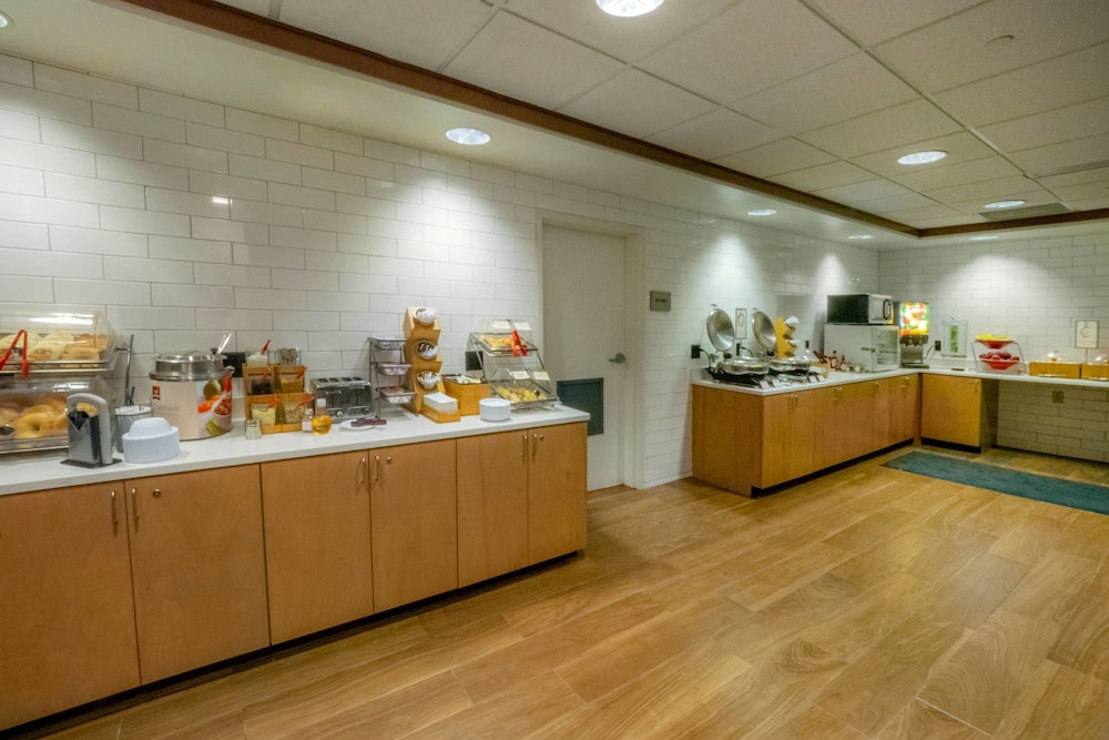 Fairfield Inn Suites Hazleton 7/52