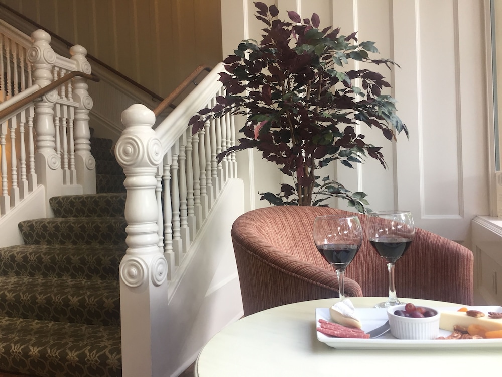 Healdsburg Inn on the Plaza, A Four Sisters Inn 38/54