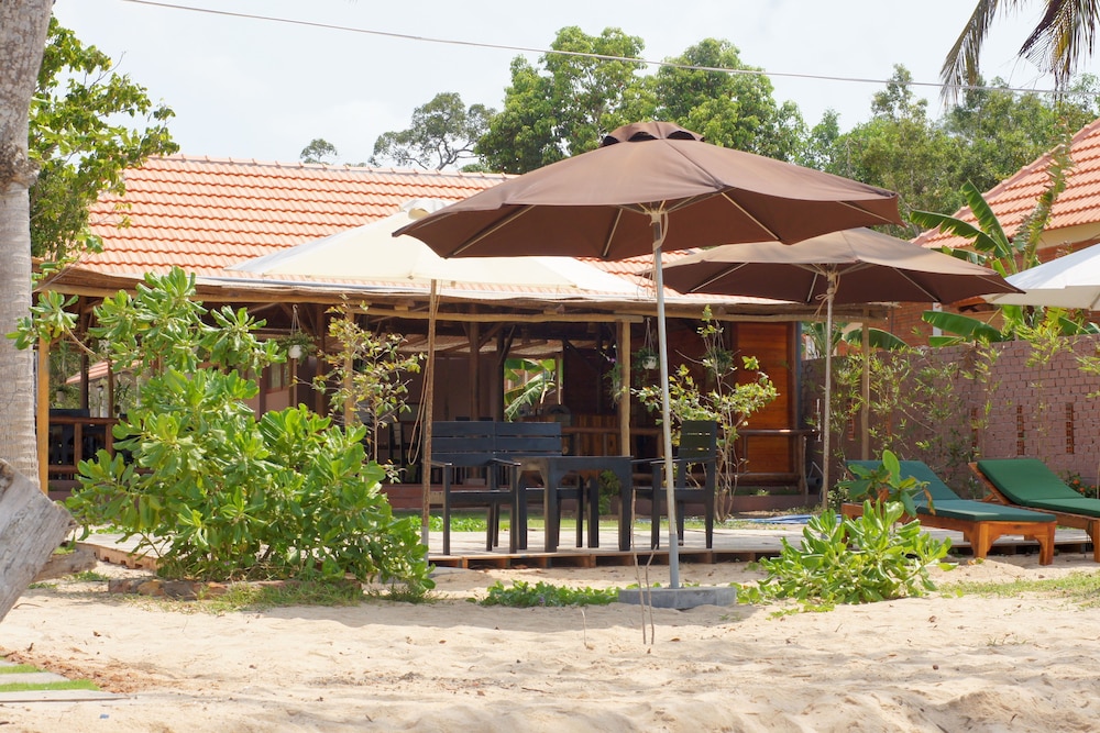 Gold Sand Beach Bungalow 3/41