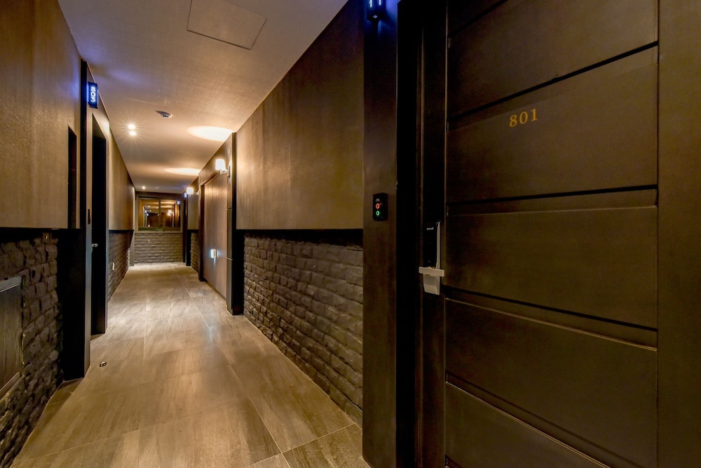 French Code Hotel 45/63