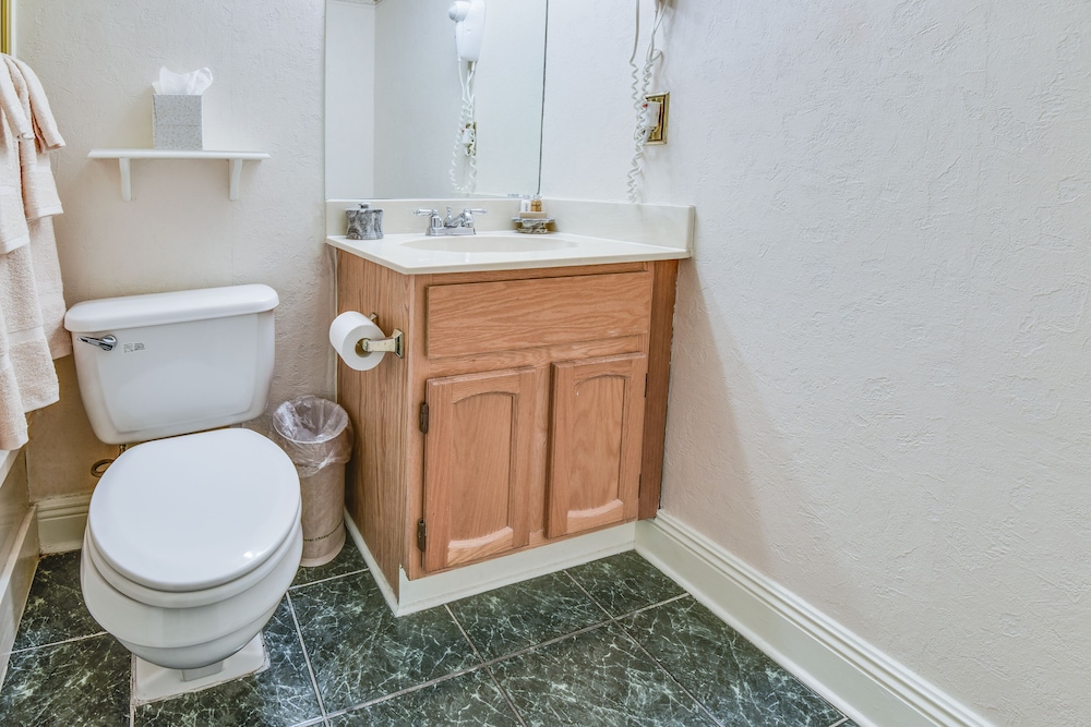 Plaza Suites Downtown New Orleans 50/50