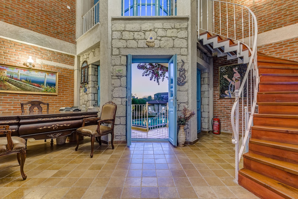 Villa Fora Hotel 28/48