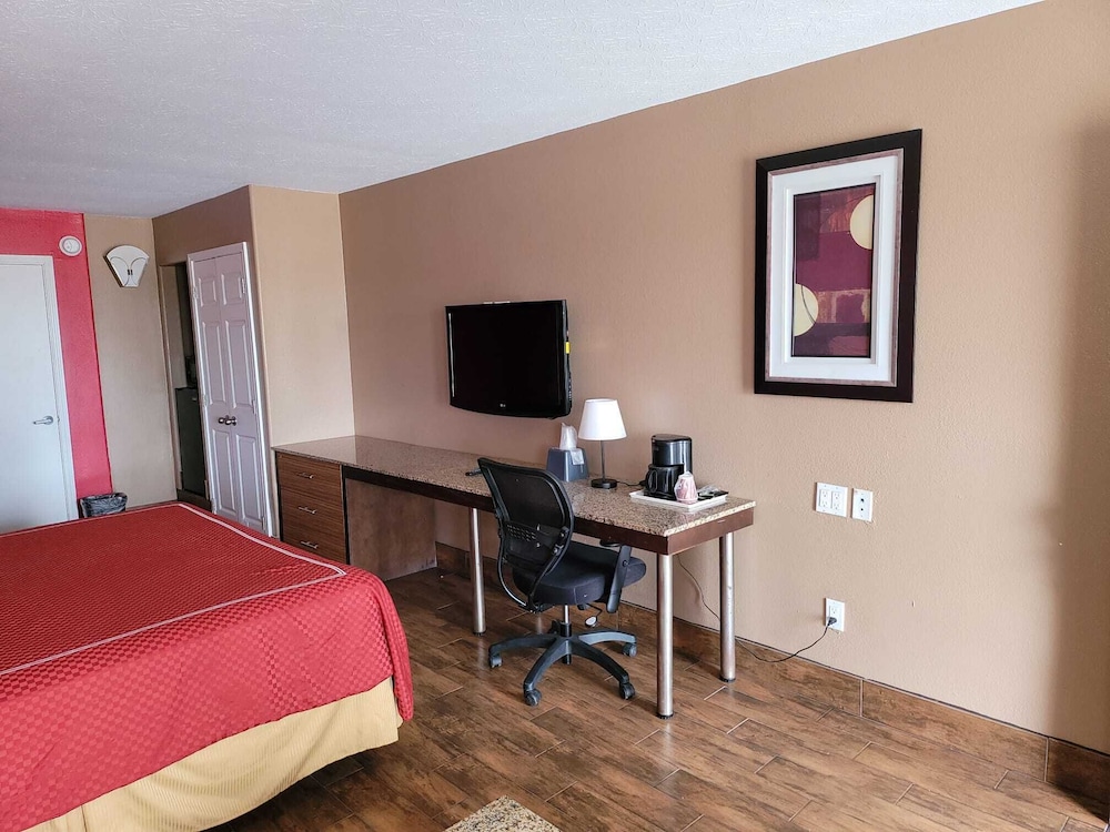 Texas Inn & Suites Raymondville 36/55