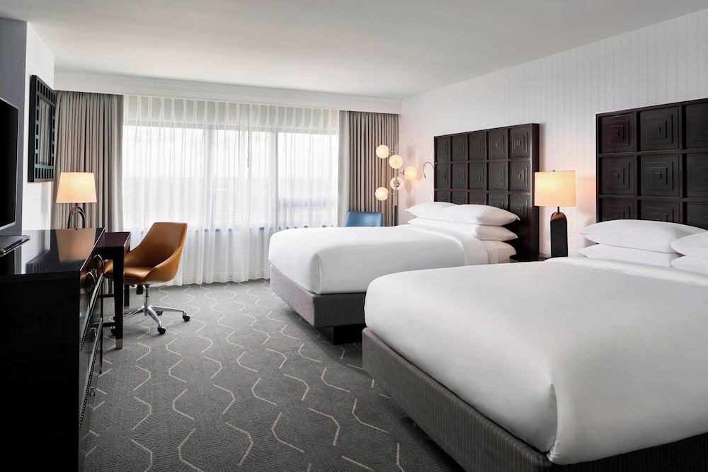 Room at RENAISSANCE HARBORPLACE HOTEL, BALTIMORE - MD