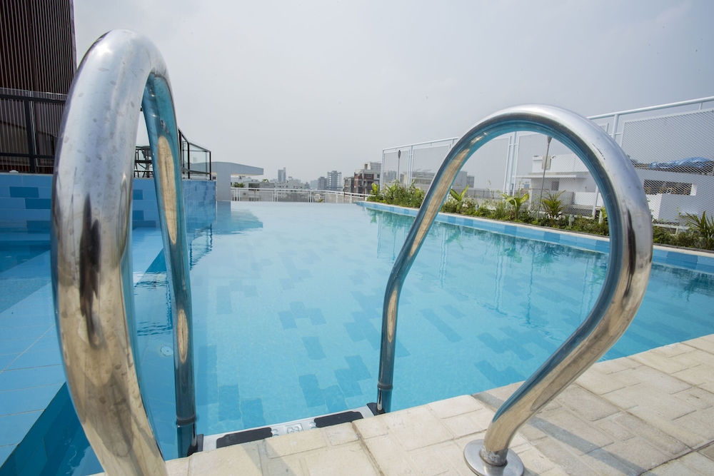 Golden Tulip the Grandmark Dhaka 33/60