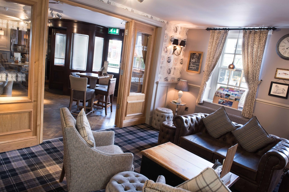 The County Hotel 28/50