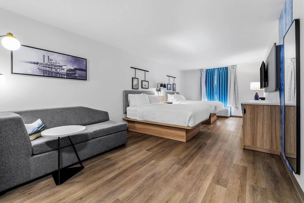 Sleep Inn & Suites Savannah Tennessee Riverfront 17/50