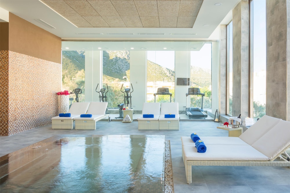 swimming pool spa