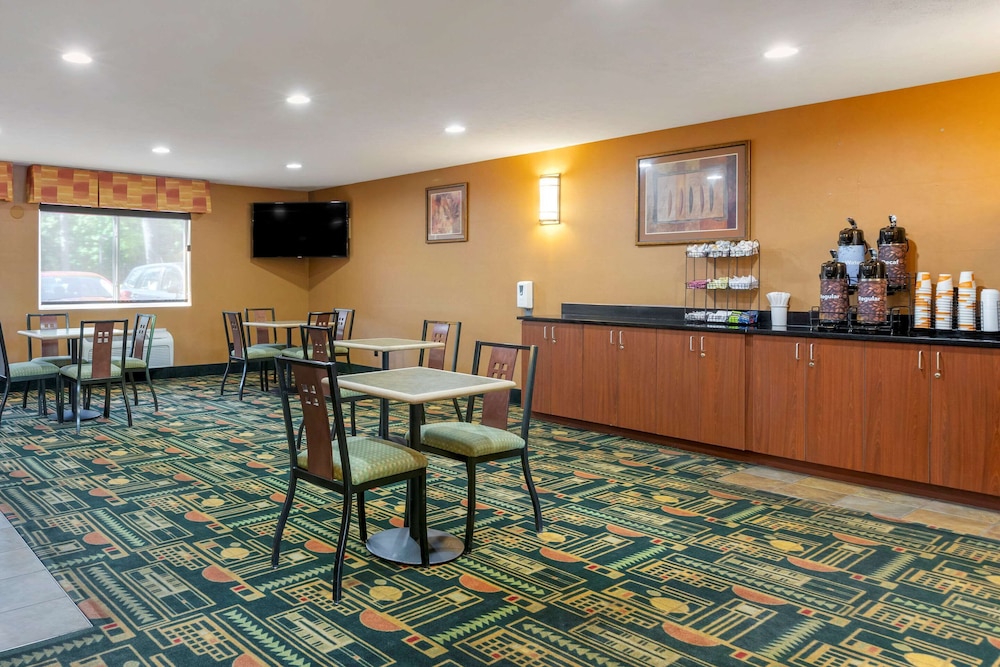 Comfort Inn Traverse City 16/59