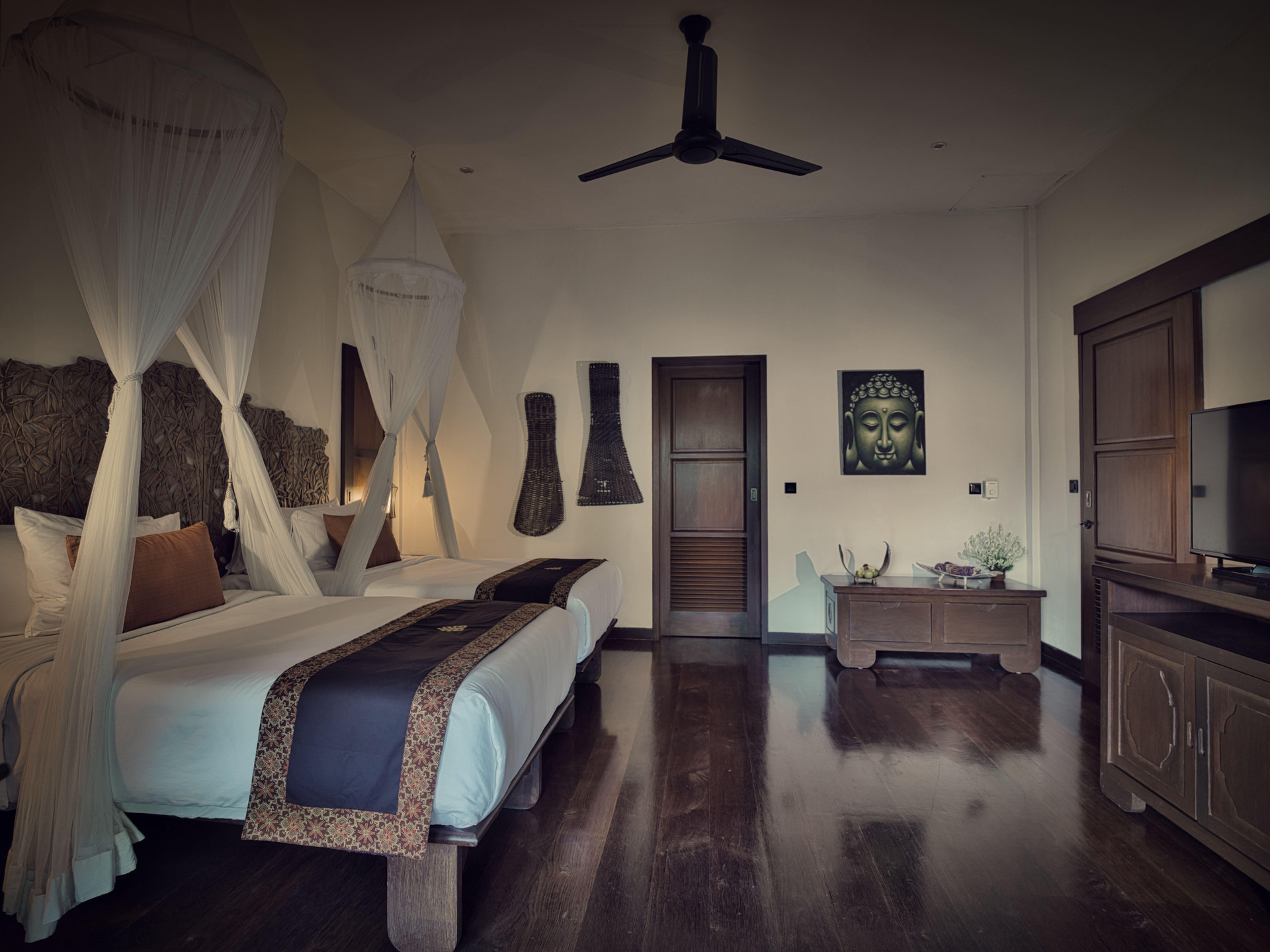 2 Bedrooms, Pool, Villa