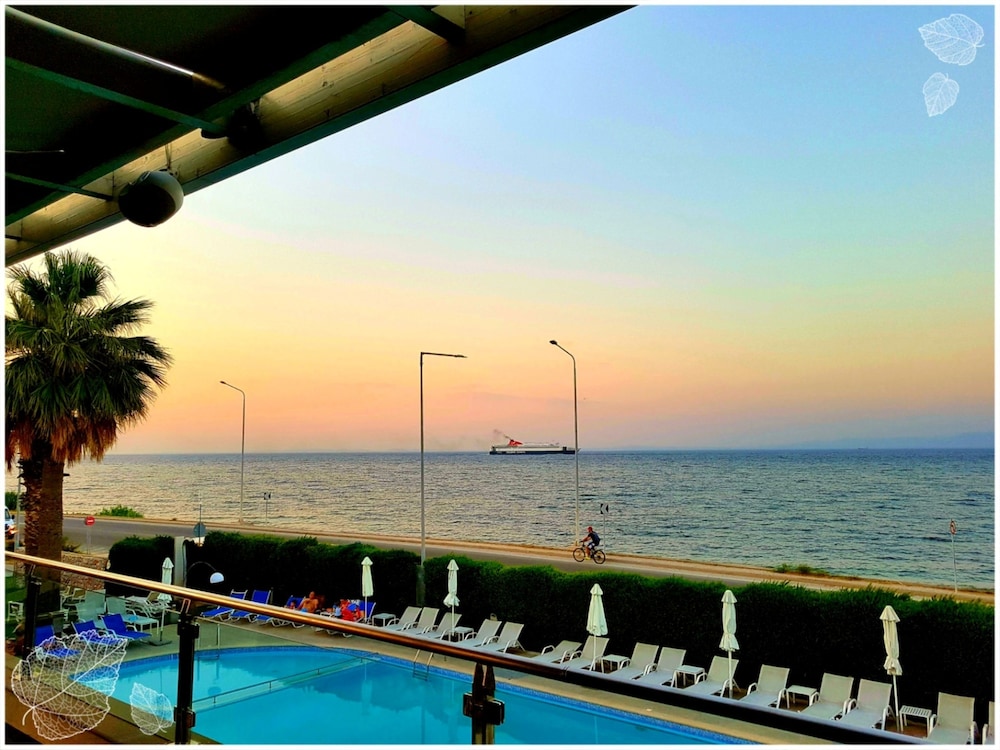 Elysion Hotel 37/43