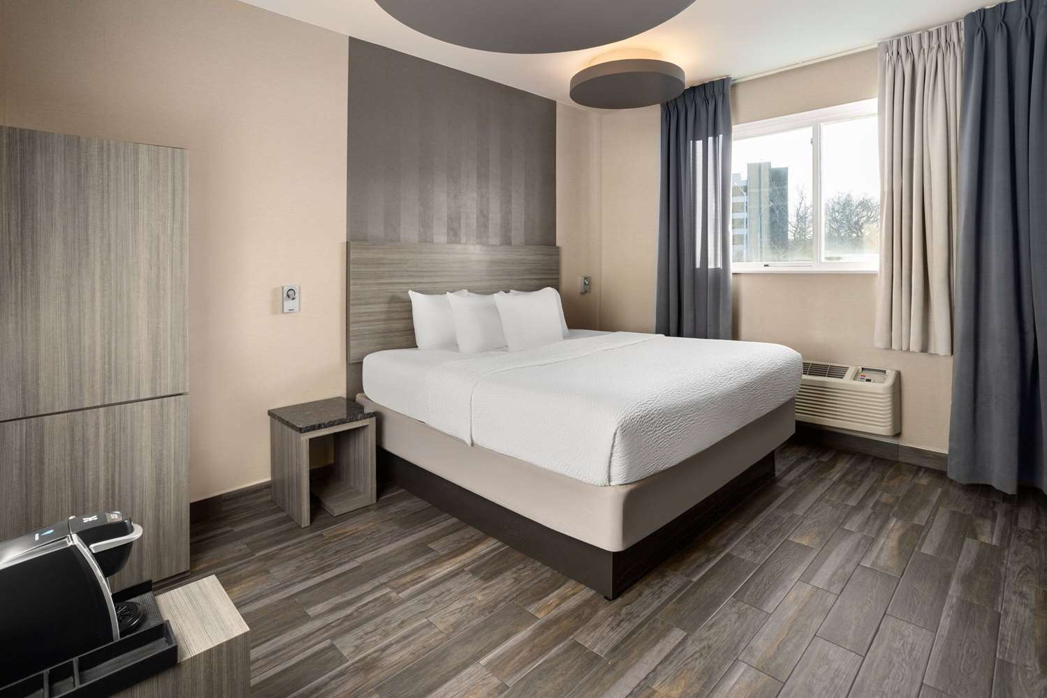 Ramada by Wyndham Bronx 26/55